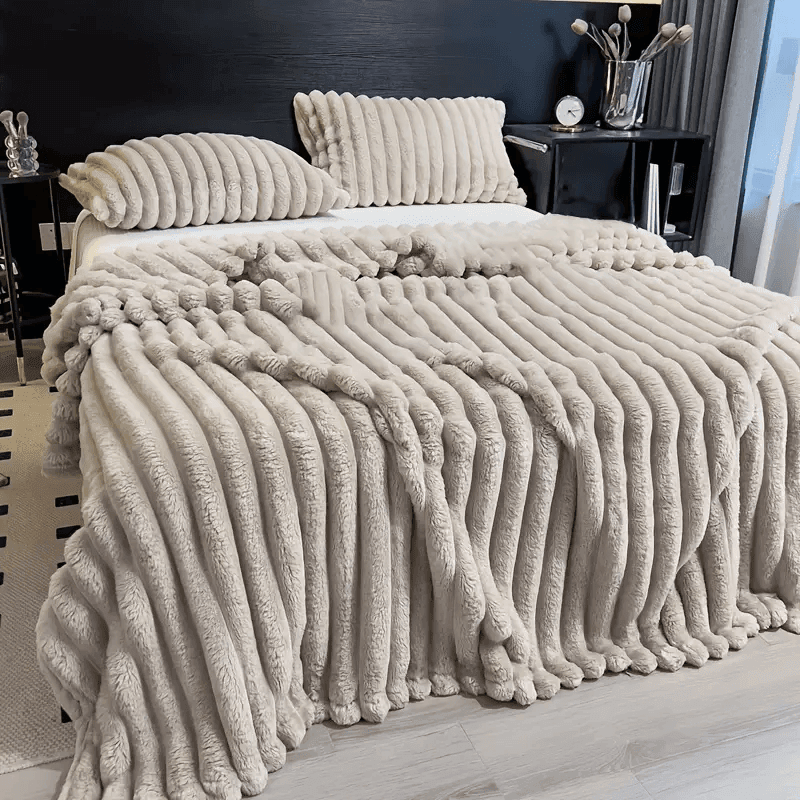 Luxurious All-Season Faux Rabbit Fur Throw Blanket – Ultra-Soft Flannel, Warm & Cozy for Couch, Bed, and Travel - CartRare