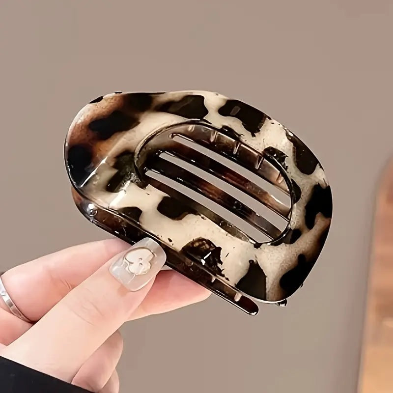 Leopard Matte Oval Hair Claw Clip – Curved Acrylic Barrette for Women’s Everyday Styling