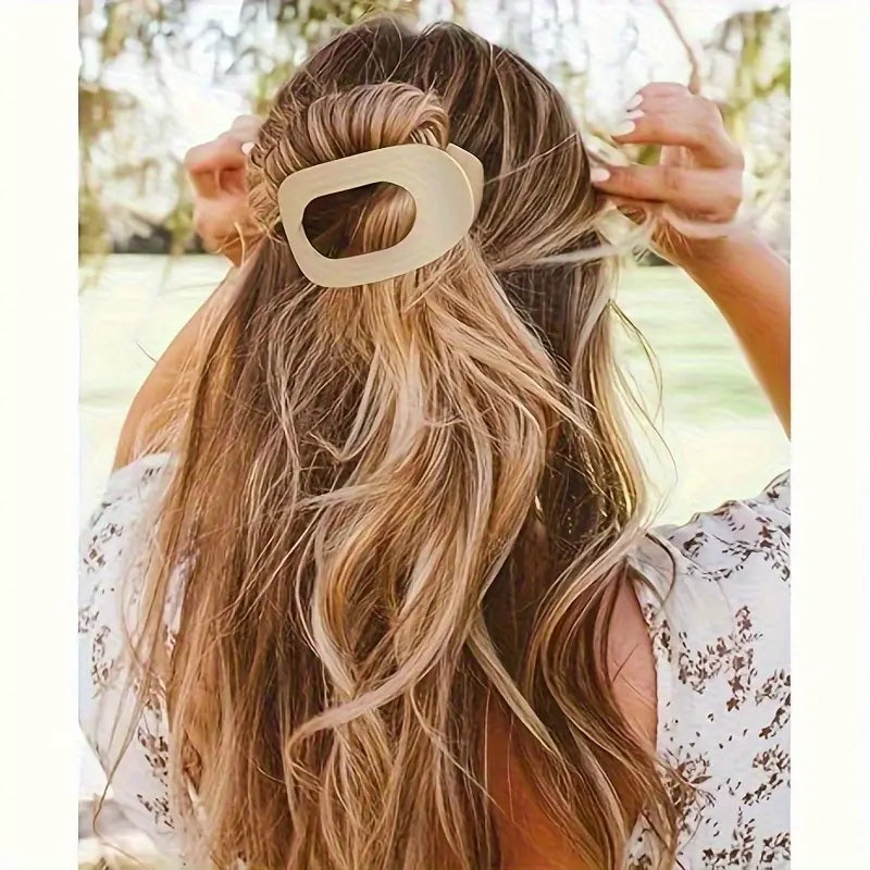 Leopard Matte Oval Hair Claw Clip – Curved Acrylic Barrette for Women’s Everyday Styling