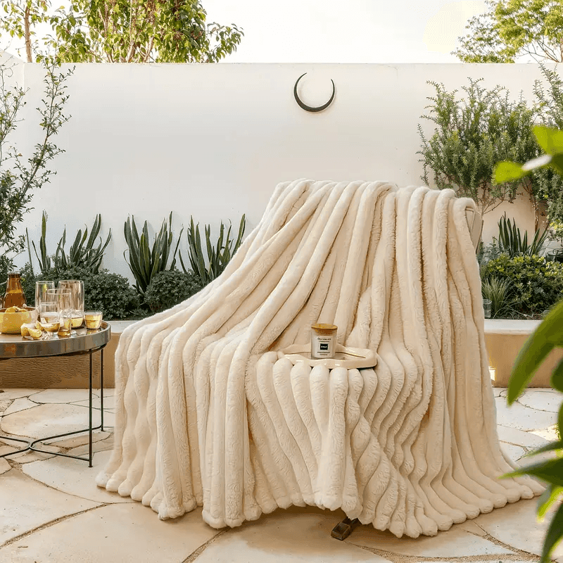 Luxurious All-Season Faux Rabbit Fur Throw Blanket – Ultra-Soft Flannel, Warm & Cozy for Couch, Bed, and Travel - CartRare