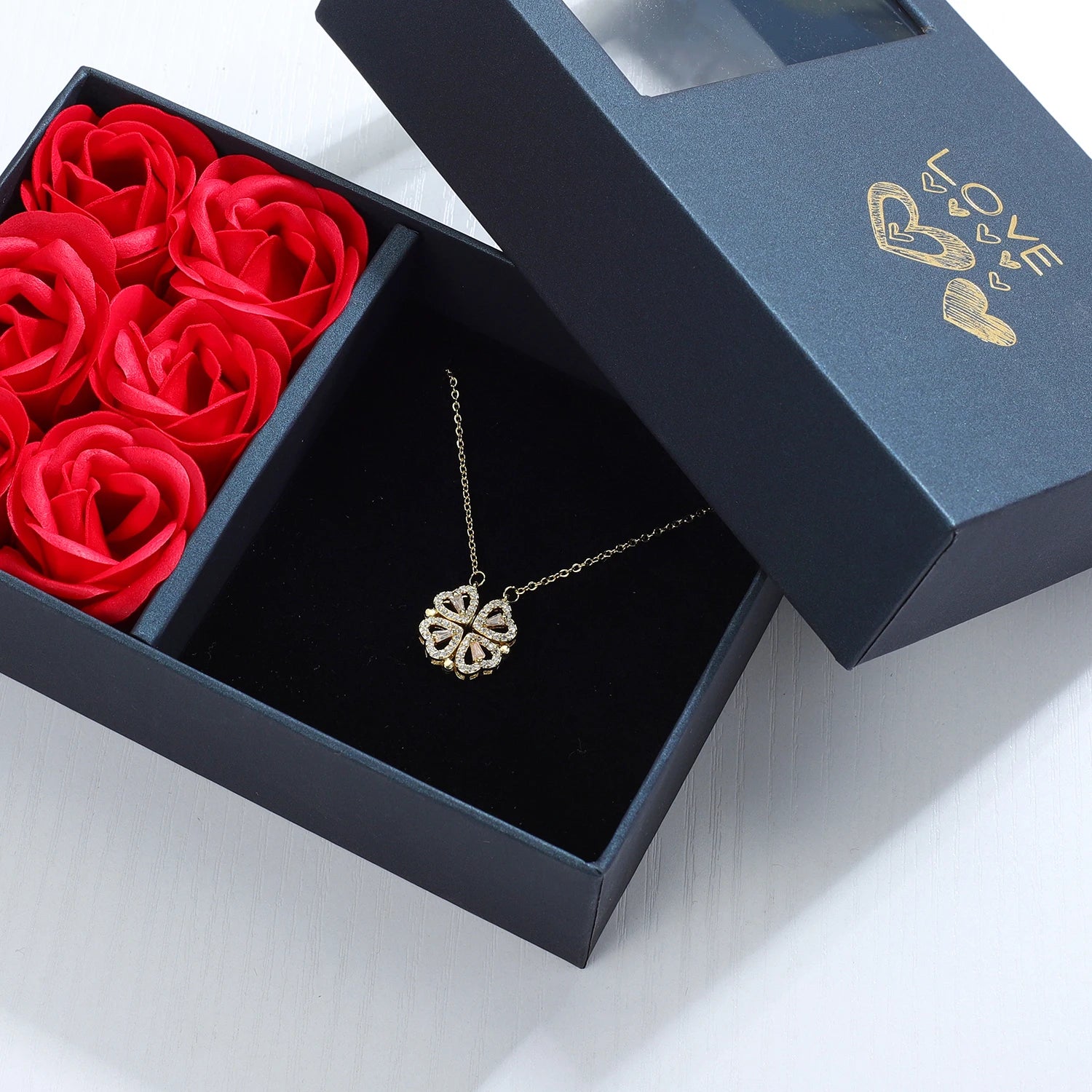 Four Leaf Clover Rose Gift Box Necklace