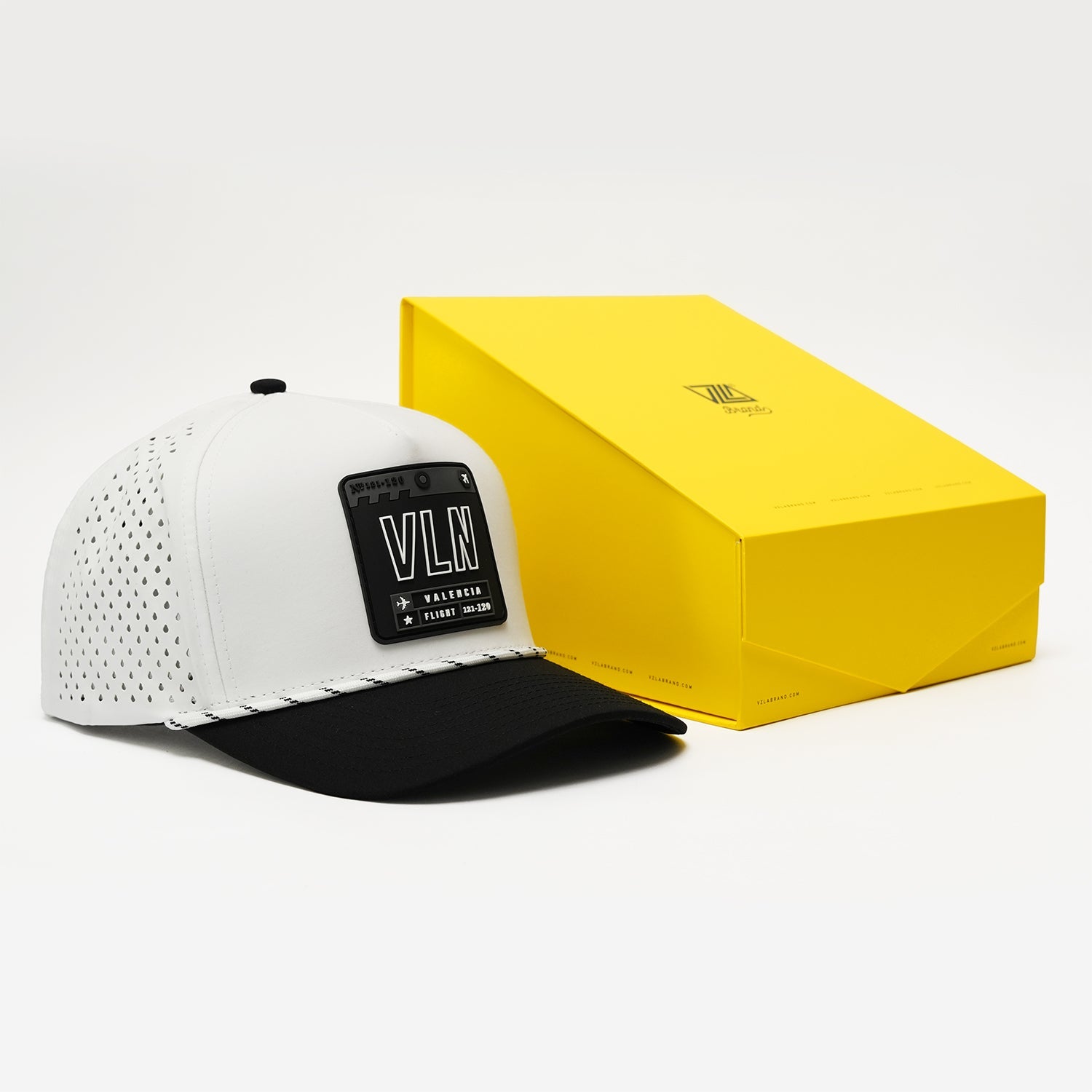 Valencia - Performance Stamps - White/Black