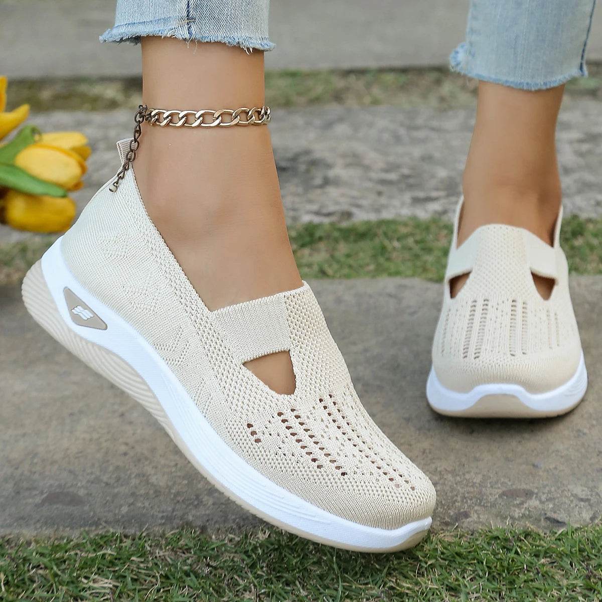 Lightweight Women’s Casual Sneakers – Breathable Flat Shoes for Everyday Comfort - CartRare