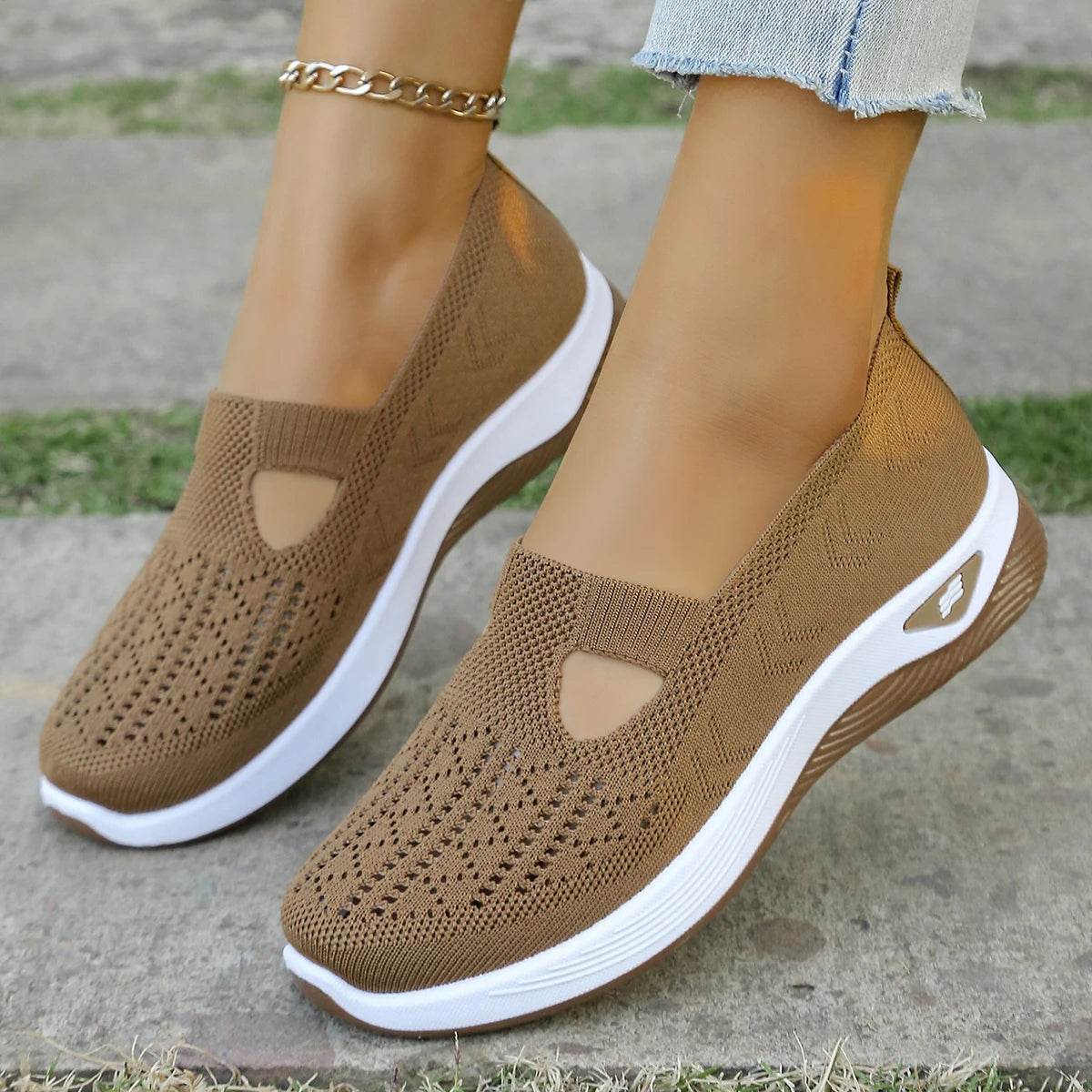 Lightweight Women’s Casual Sneakers – Breathable Flat Shoes for Everyday Comfort - CartRare