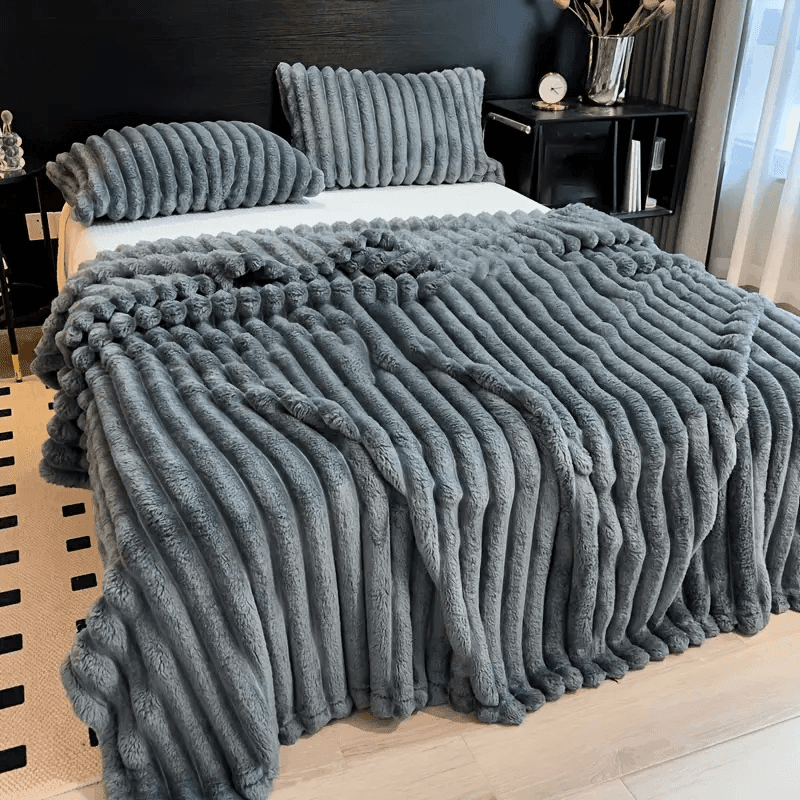 Luxurious All-Season Faux Rabbit Fur Throw Blanket – Ultra-Soft Flannel, Warm & Cozy for Couch, Bed, and Travel - CartRare