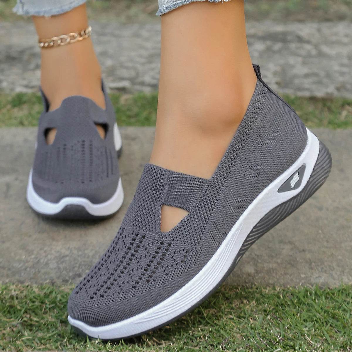 Lightweight Women’s Casual Sneakers – Breathable Flat Shoes for Everyday Comfort - CartRare