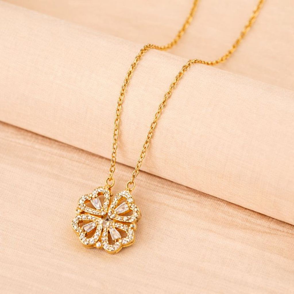 Four Leaf Clover Rose Gift Box Necklace