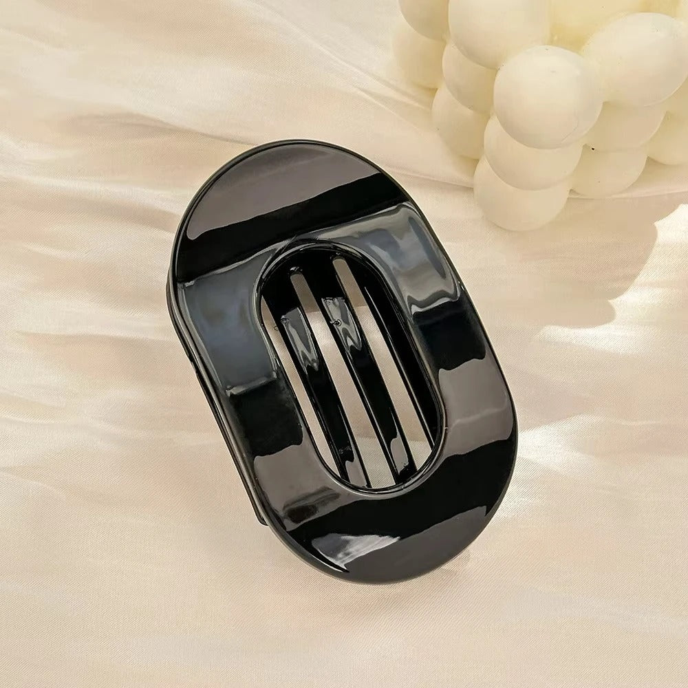 Leopard Matte Oval Hair Claw Clip – Curved Acrylic Barrette for Women’s Everyday Styling
